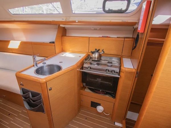 Jeanneau Sun Odyssey 33i | Eleni