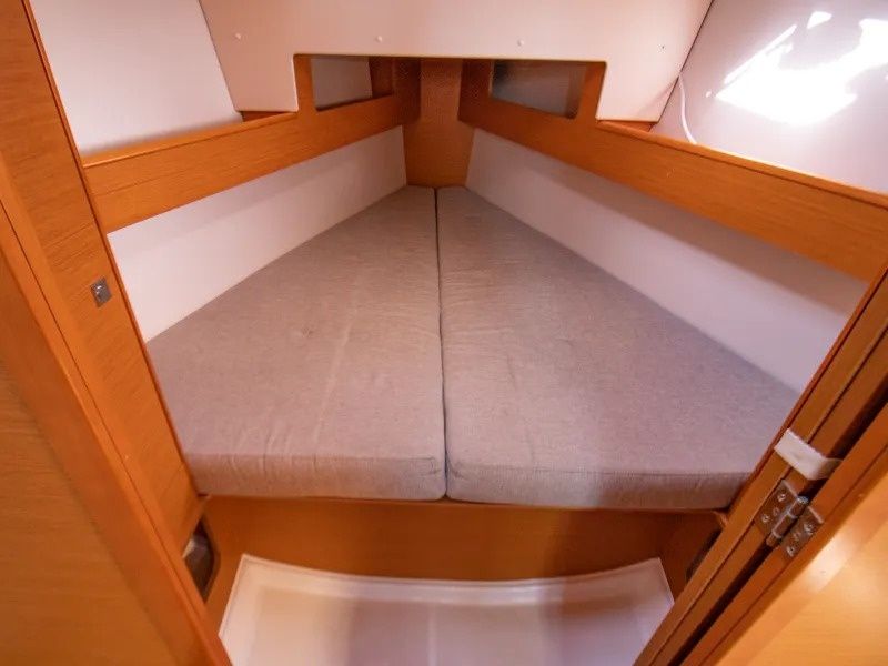 Jeanneau Sun Odyssey 33i | Eleni