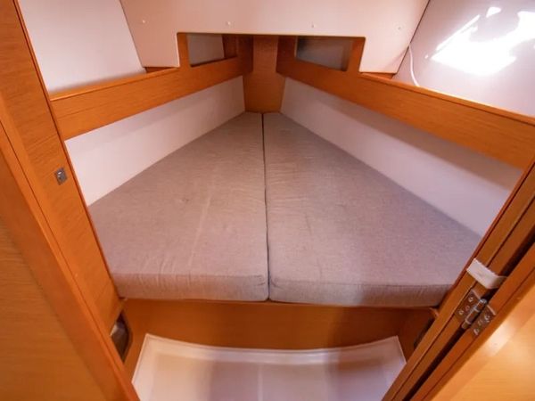 Jeanneau Sun Odyssey 33i | Eleni