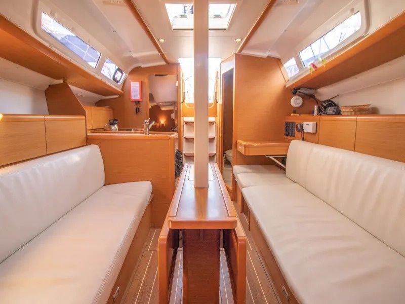 Jeanneau Sun Odyssey 33i | Eleni