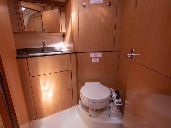 Bavaria Cruiser 41 | Thunderbird 1