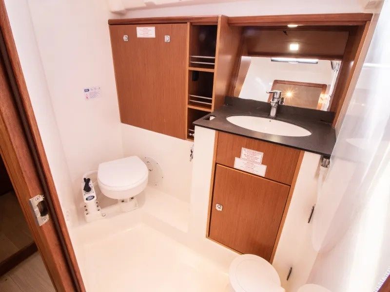 Bavaria Cruiser 41 | Thunderbird 1