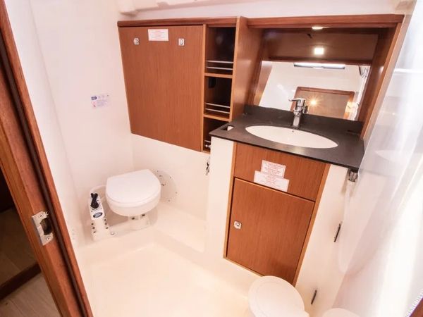 Bavaria Cruiser 41 | Thunderbird 1