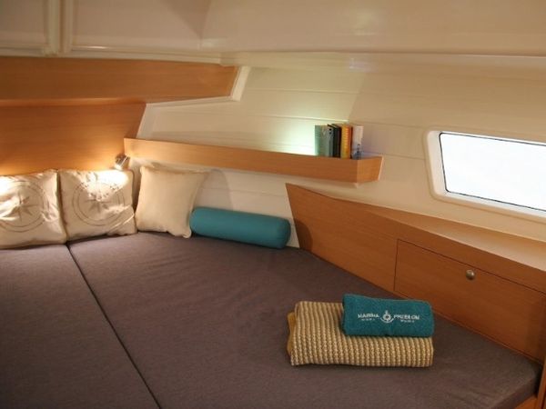 Platinum 989 | Premiera