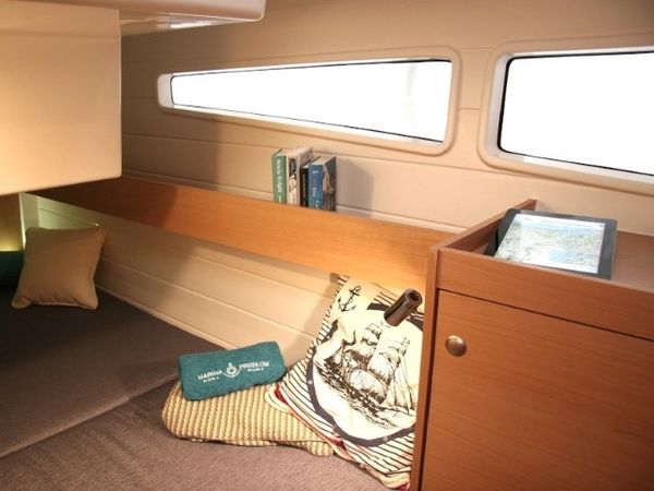 Platinum 989 | Premiera