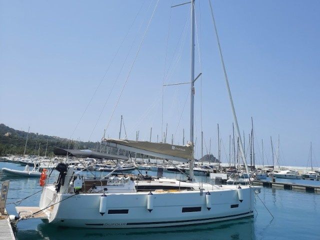 Dufour 390 | Avajava