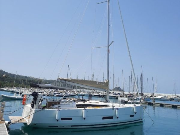 Dufour 390 | Avajava