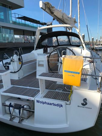 Beneteau Oceanis 38 | Velon