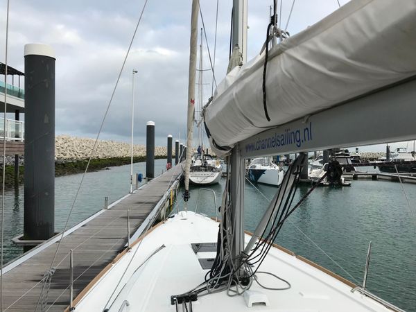 Beneteau Oceanis 38 | Velon