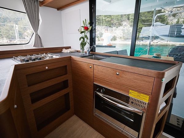 Lagoon 42 | Kingfisher