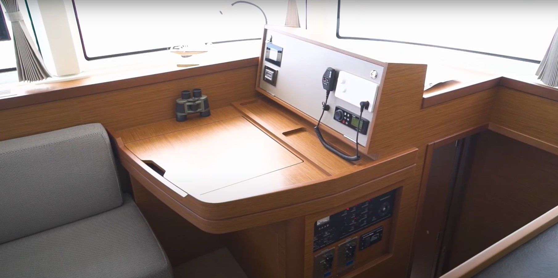 Lagoon 42 | Kingfisher