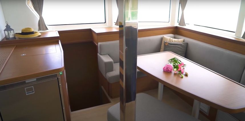 Lagoon 42 | Kingfisher