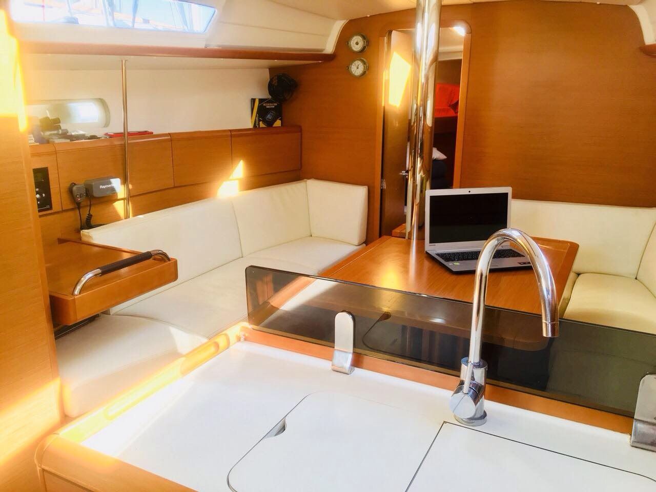 Jeanneau Sun Odyssey 379 | Argo