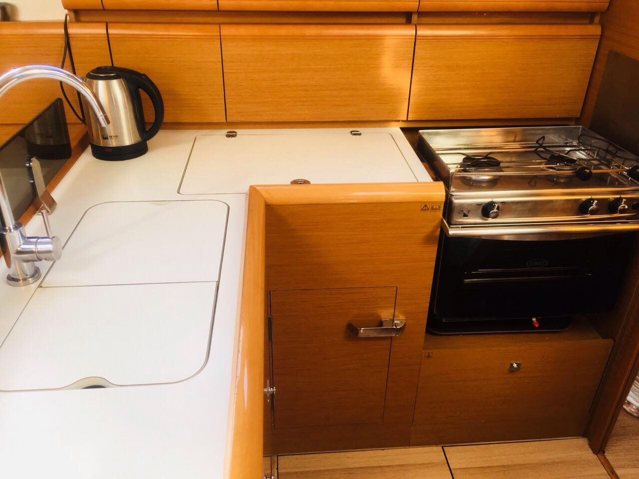 Jeanneau Sun Odyssey 379 | Argo