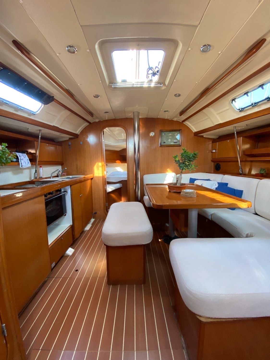 Dufour 385 | Godspeed