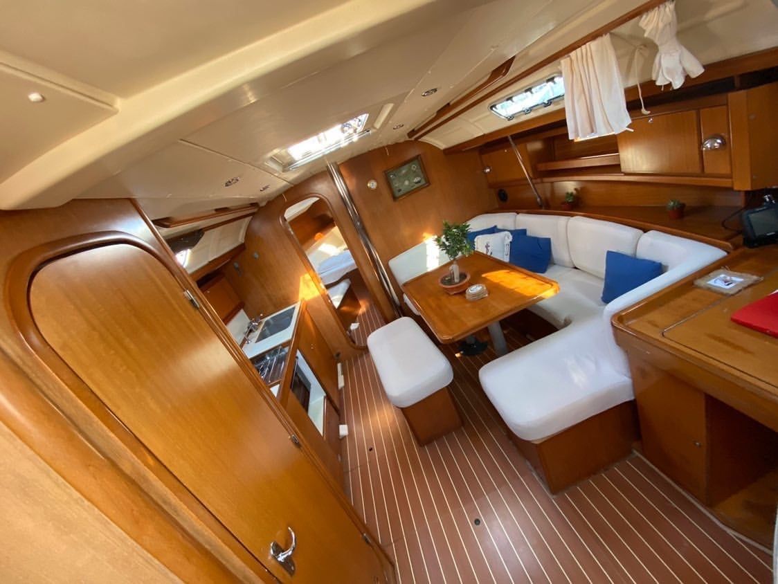Dufour 385 | Godspeed