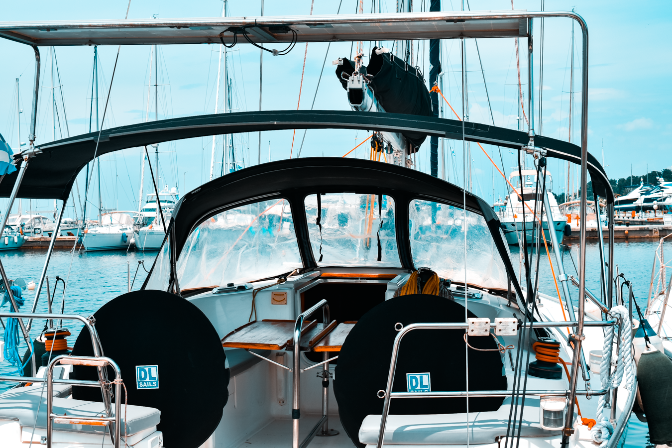 Dufour 385 | Godspeed