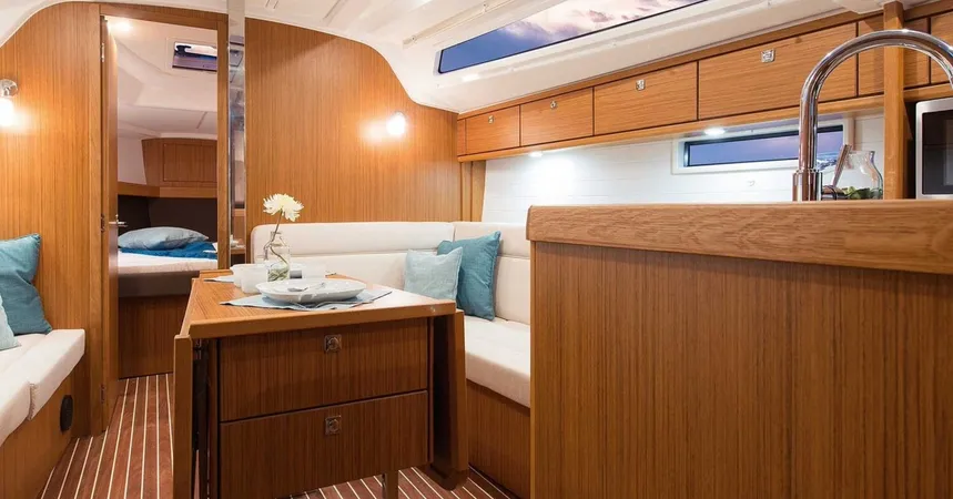 Bavaria Cruiser 37 | Mola 15 R Breege6