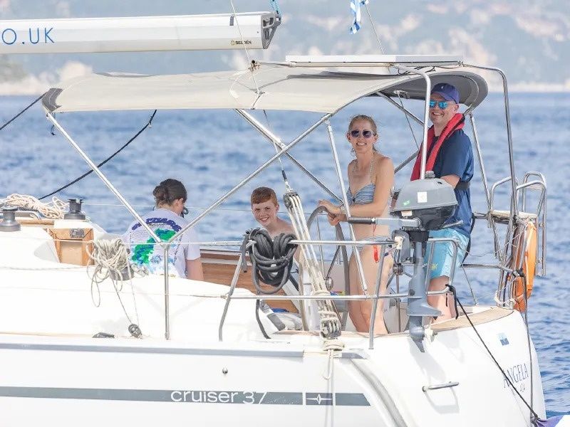 Bavaria Cruiser 37 | Angela