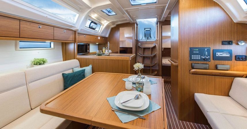 Bavaria Cruiser 37 | Eugenia