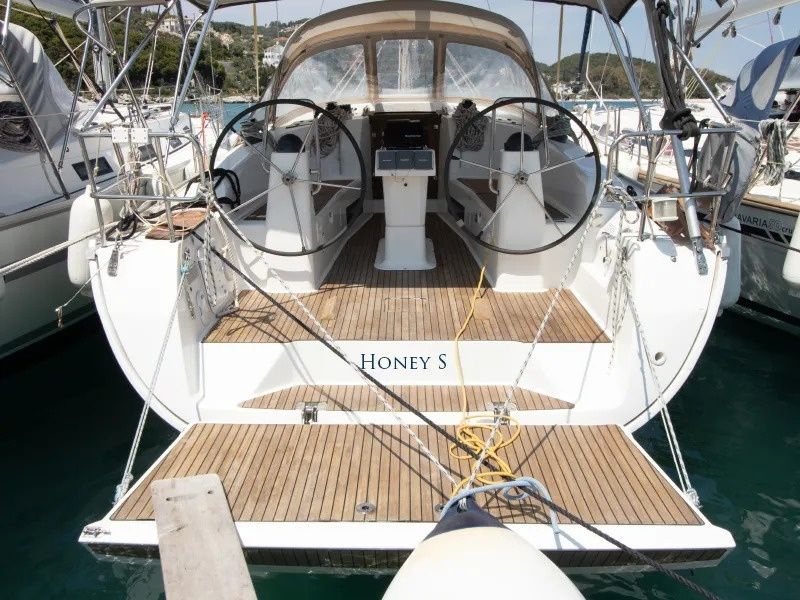 Bavaria Cruiser 40 | Honey S