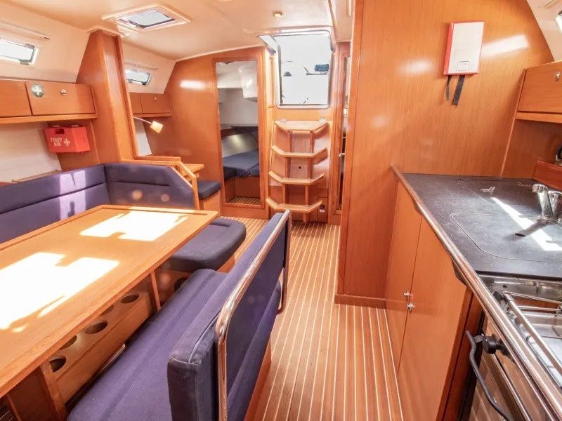 Bavaria Cruiser 40 | Honey S