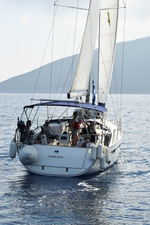 Bavaria Cruiser 41 | Stepping Stone