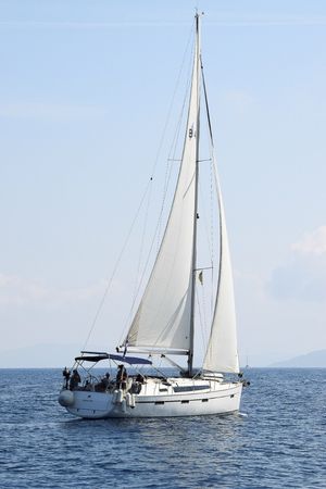 Bavaria Cruiser 41 | Stepping Stone