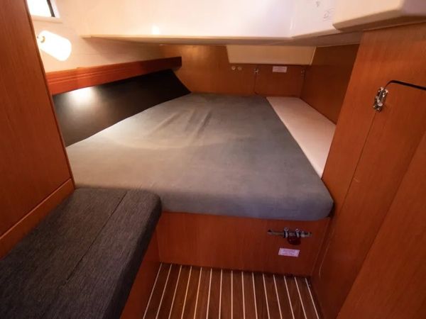 Bavaria Cruiser 41 | Stepping Stone