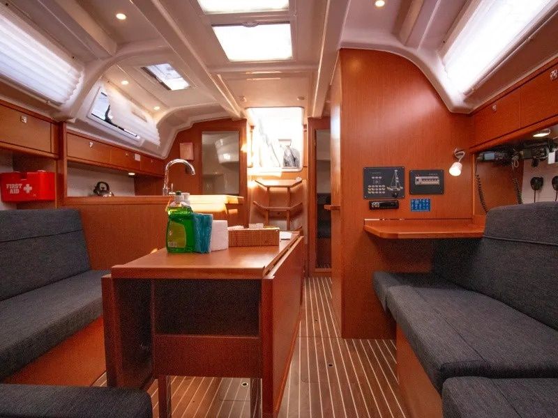 Bavaria Cruiser 37 | Stairway to Heaven