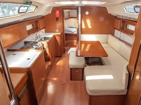 Beneteau Oceanis 40 | Zynobia