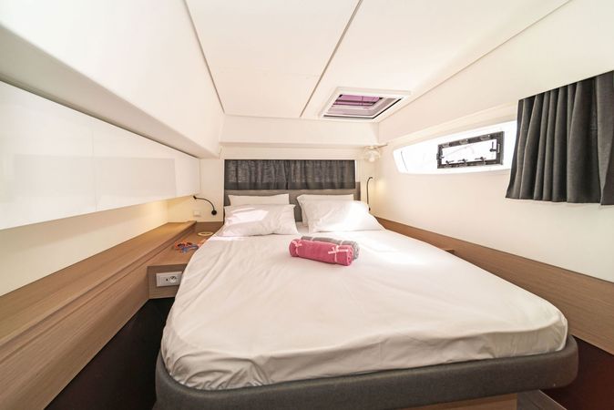 Fountaine Pajot Elba 45 | Night Breeze
