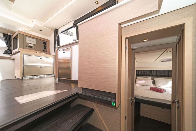 Fountaine Pajot Elba 45 | Night Breeze