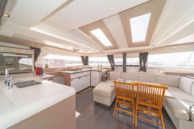 Fountaine Pajot Elba 45 | Night Breeze