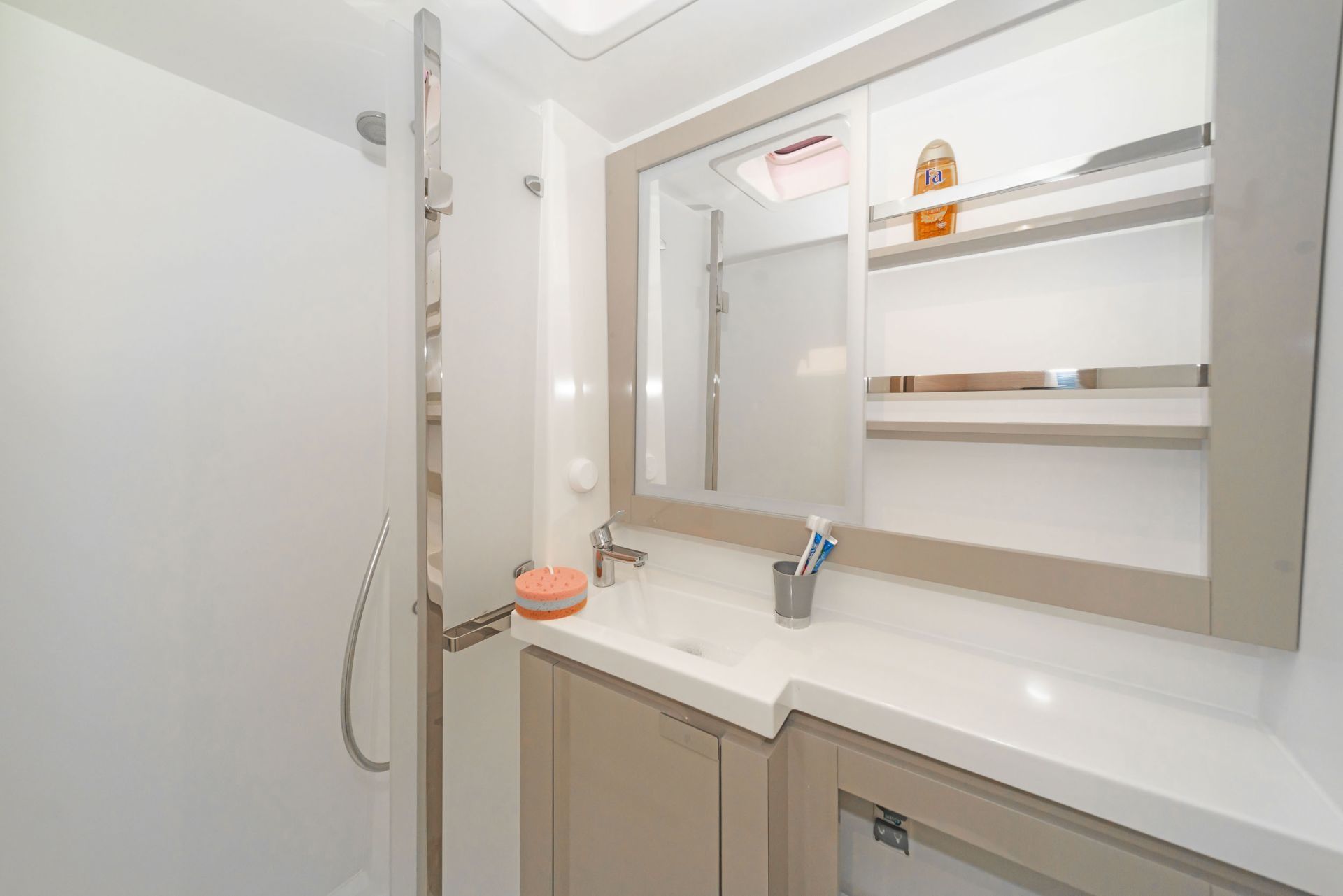 Fountaine Pajot Elba 45 | Night Breeze