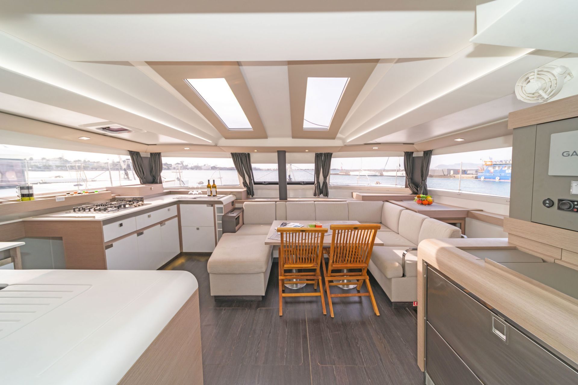 Fountaine Pajot Elba 45 | Night Breeze