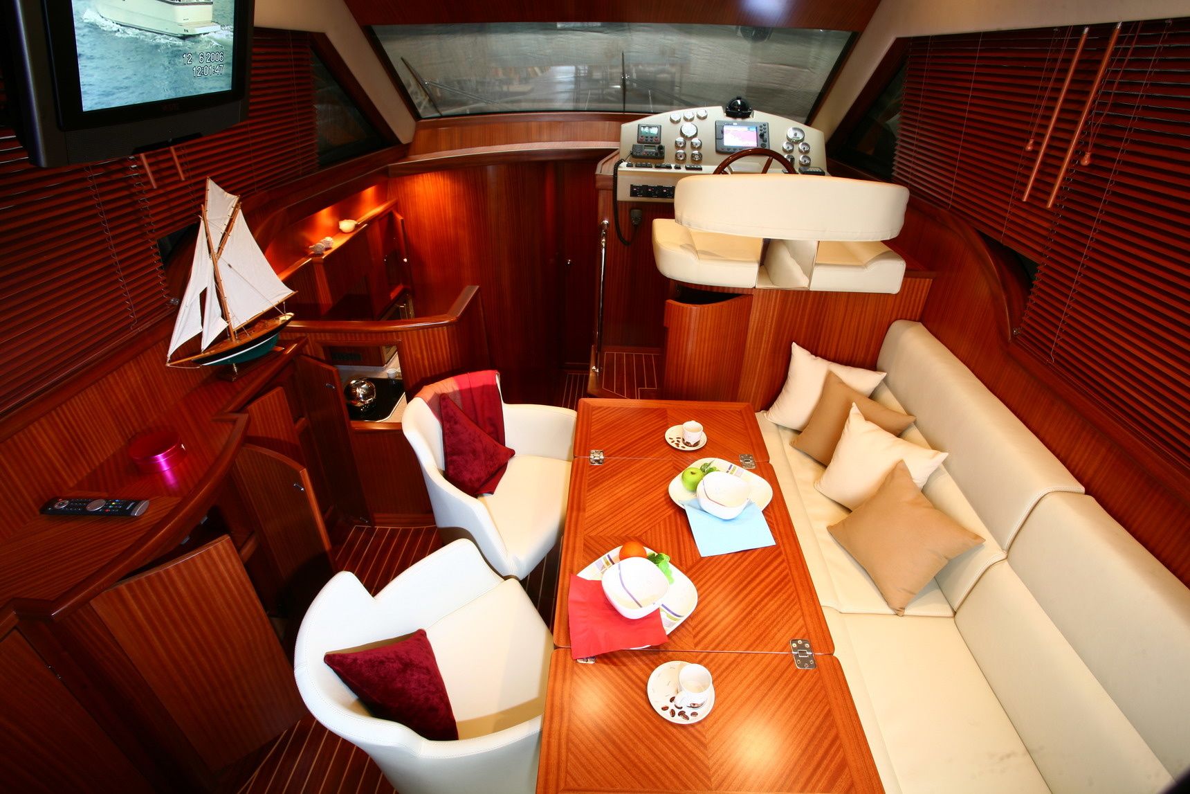 Viking Marin 405 Fly | Nirvana