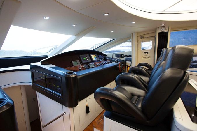 Sunseeker 82 | Light Blue