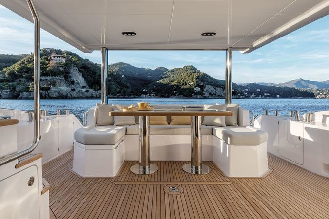 Azimut 60 | Aluminia