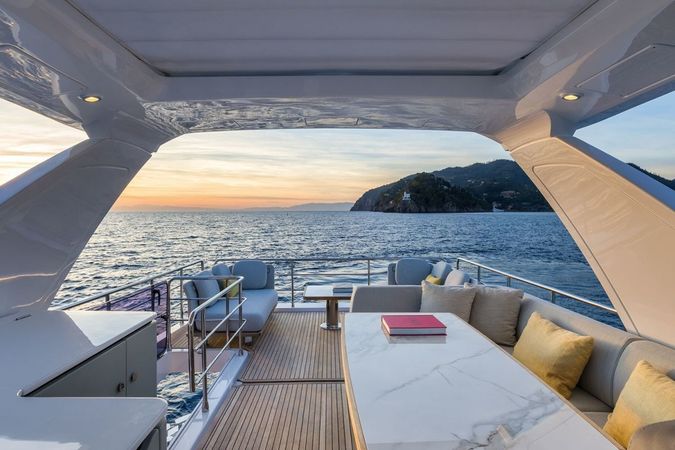 Azimut 60 | Aluminia