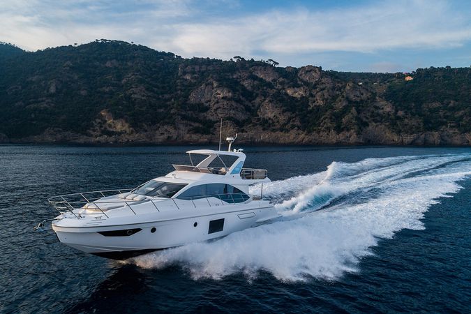 Azimut 55 | Illyrius