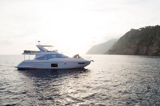 Azimut 55 | Illyrius