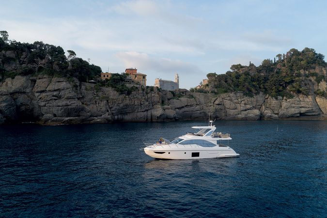 Azimut 55 | Illyrius