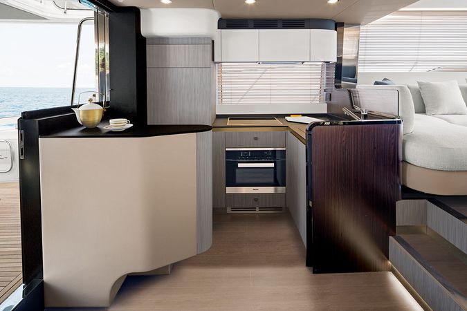 Azimut 55 | Illyrius