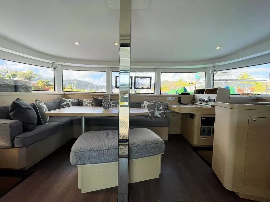 Lagoon 42 | Moon Dance