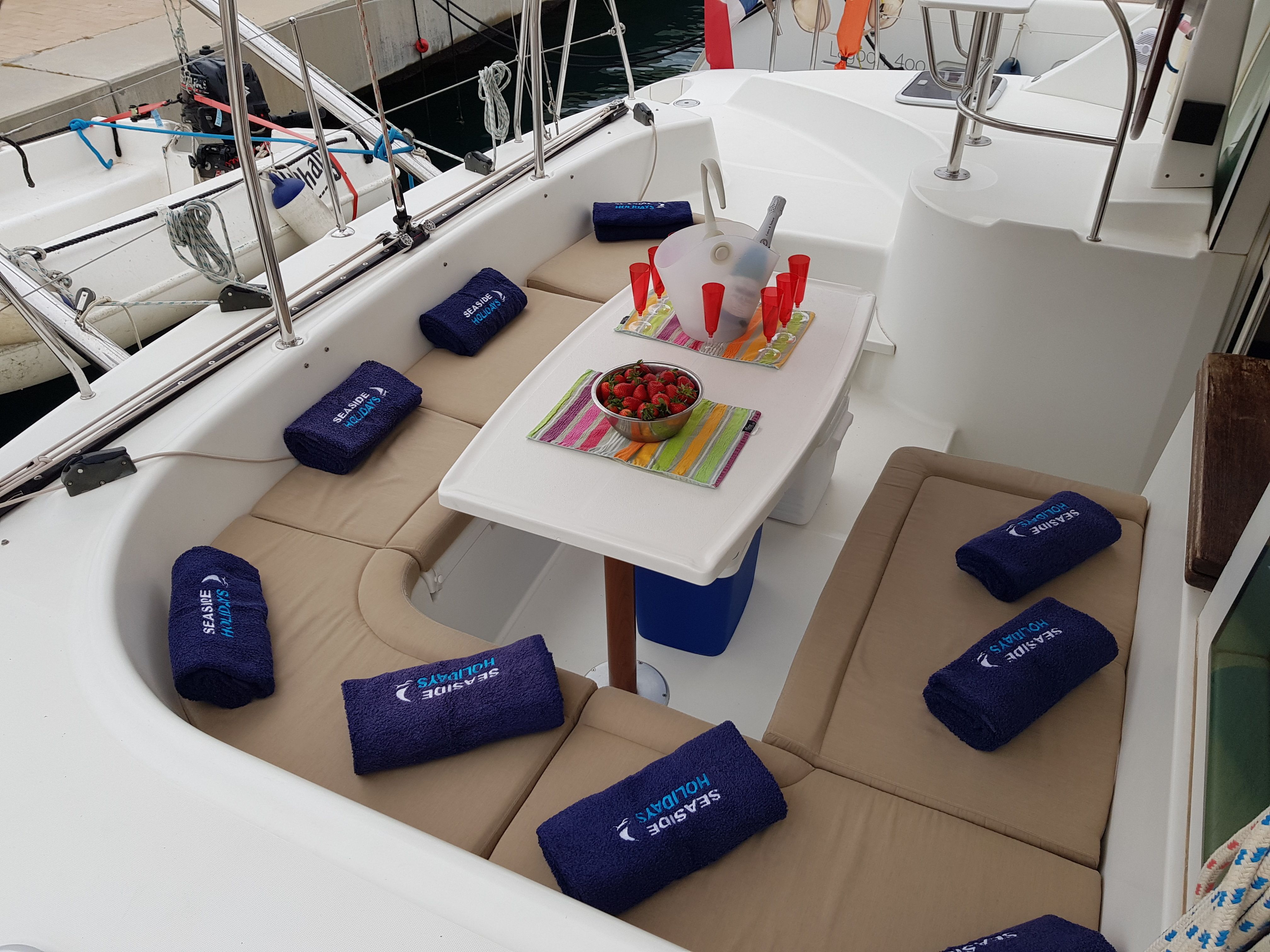 Lagoon 380 S2 | Nauti Lady