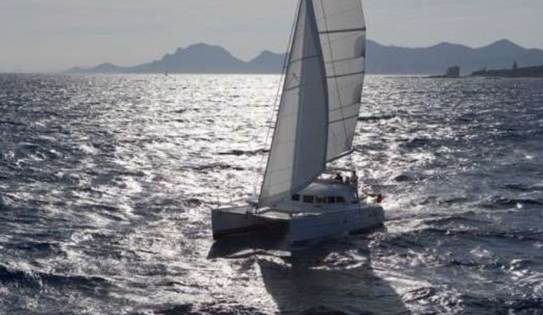 Lagoon 380 S2 | Nauti Lady