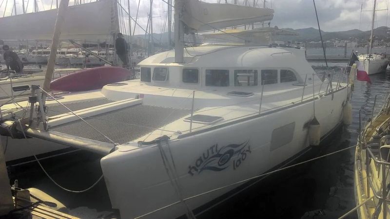 Lagoon 380 S2 | Nauti Lady