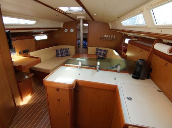 Jeanneau Sun Odyssey 39i | Bookie Too