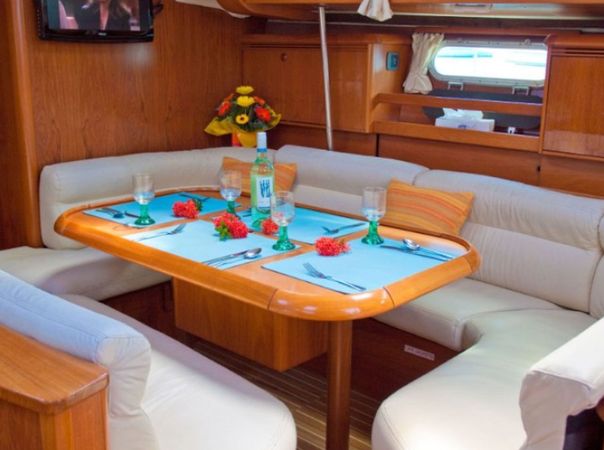 Jeanneau Sun Odyssey 39i | Bookie Too